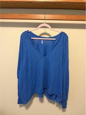 Free People Women's Blue Oversized Long sleeve Shirt